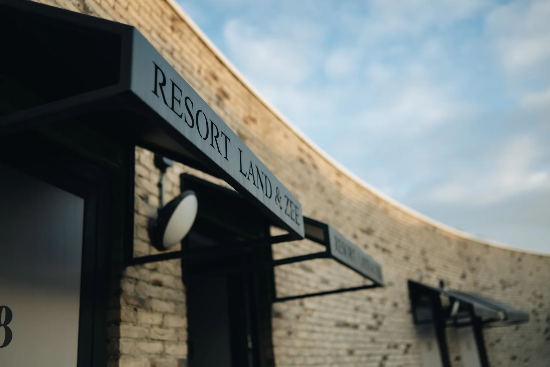 Lichte kamer met airco en eigen terras in de buitenring